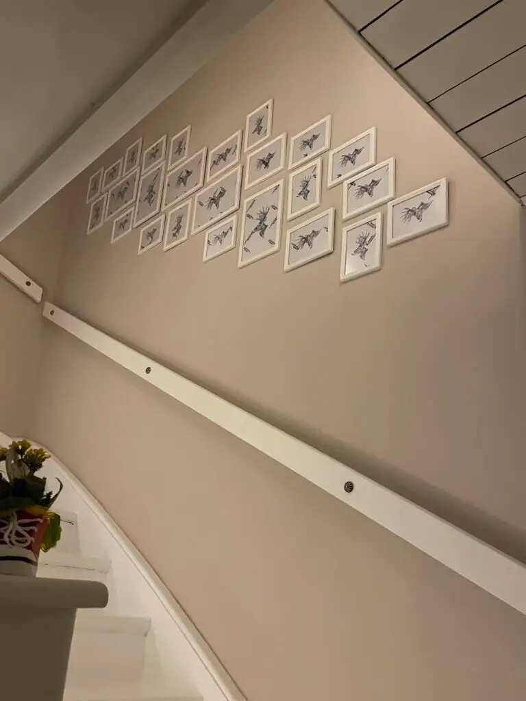Innenmalerei und Wandgestaltung in einem Treppenhaus
